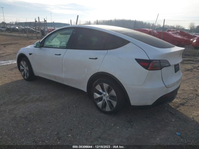 Photo 2 VIN: 7SAYGAEEXNF514622 - TESLA MODEL Y 