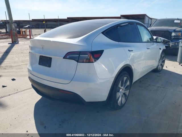 Photo 3 VIN: 7SAYGAEEXPF663809 - TESLA MODEL Y 