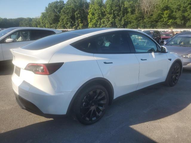 Photo 2 VIN: 7SAYGAEEXPF664569 - TESLA MODEL Y 