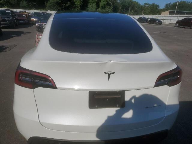 Photo 5 VIN: 7SAYGAEEXPF664569 - TESLA MODEL Y 