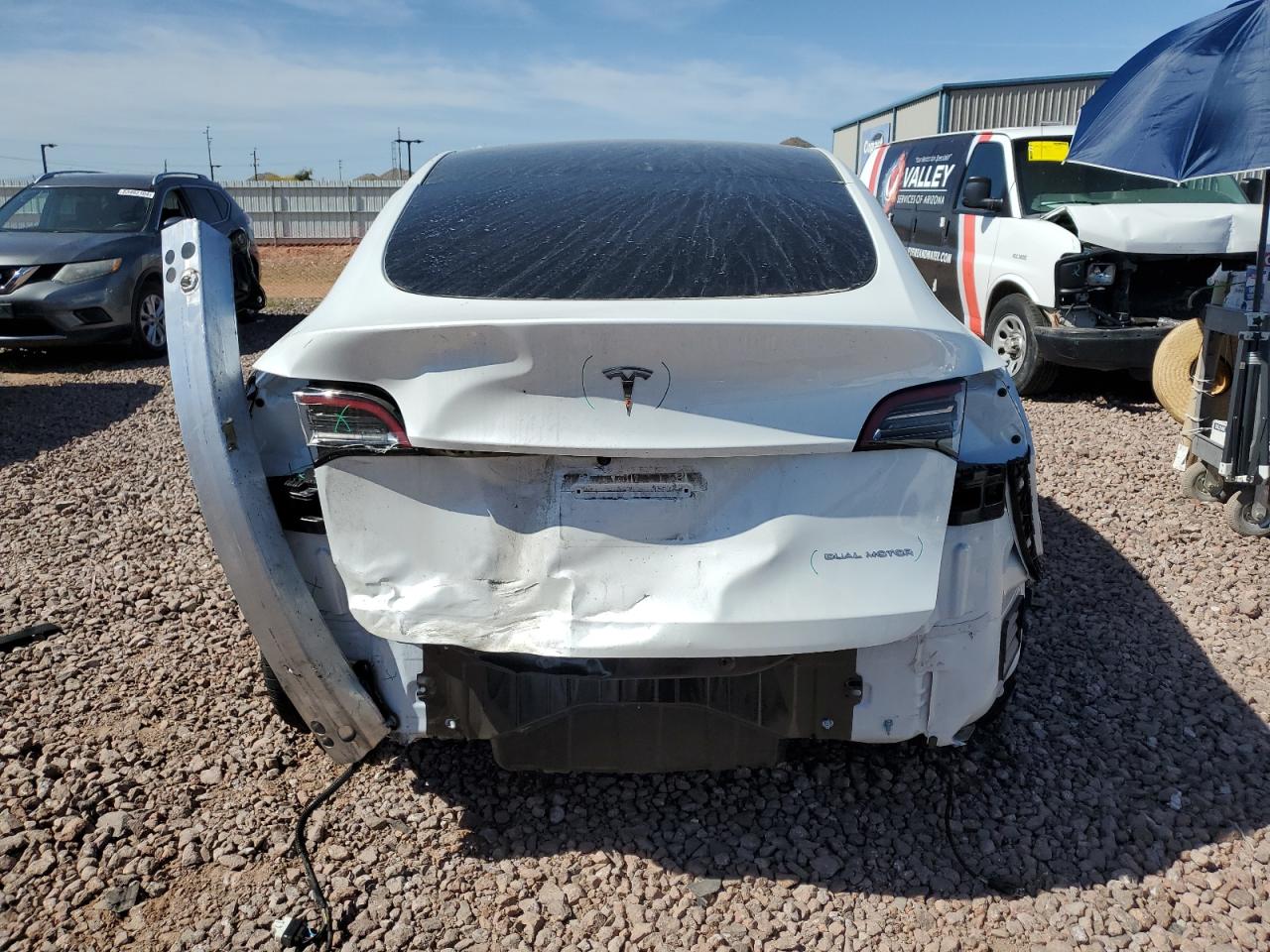 Photo 5 VIN: 7SAYGAEEXPF668248 - TESLA MODEL Y 