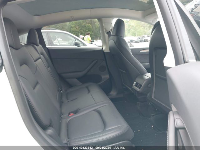 Photo 7 VIN: 7SAYGAEEXPF695529 - TESLA MODEL Y 