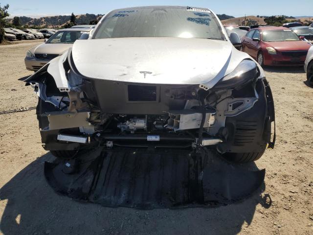 Photo 4 VIN: 7SAYGAEEXPF877019 - TESLA MODEL Y 