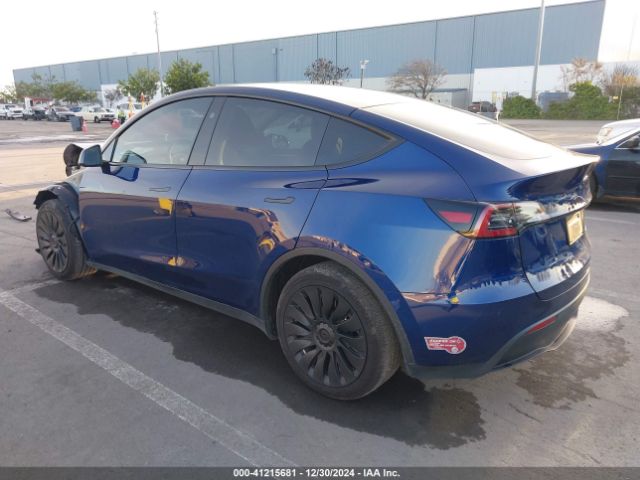 Photo 2 VIN: 7SAYGAEEXPF966153 - TESLA MODEL Y 