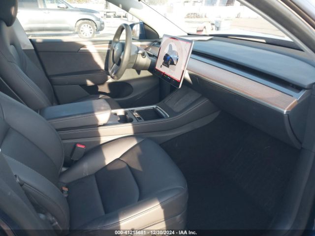 Photo 4 VIN: 7SAYGAEEXPF966153 - TESLA MODEL Y 