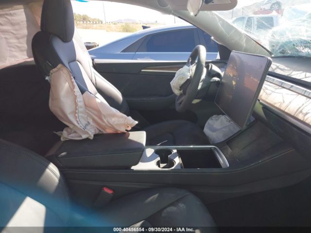 Photo 4 VIN: 7SAYGAEEXRF108555 - TESLA MODEL Y 