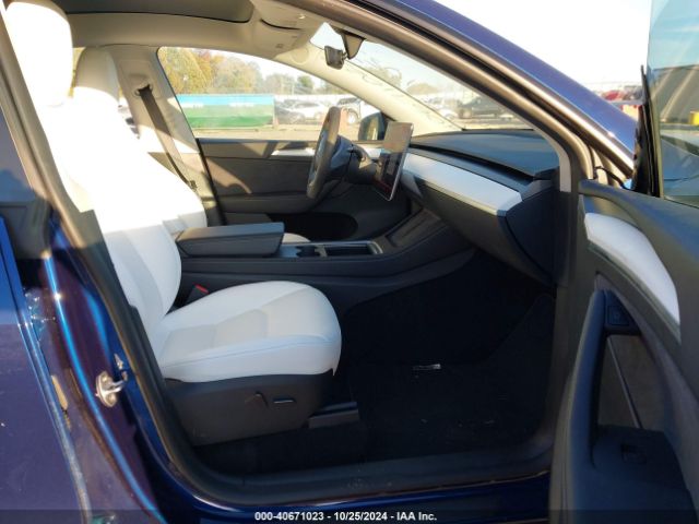 Photo 4 VIN: 7SAYGDED1PF907114 - TESLA MODEL Y 