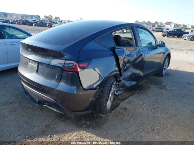 Photo 3 VIN: 7SAYGDED1RF050277 - TESLA MODEL Y 