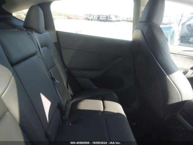 Photo 7 VIN: 7SAYGDED1RF052031 - TESLA MODEL Y 