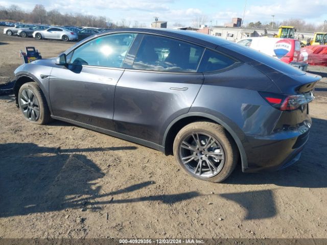 Photo 2 VIN: 7SAYGDED1RF184139 - TESLA MODEL Y 