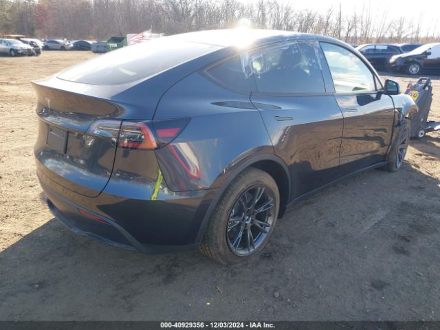 Photo 3 VIN: 7SAYGDED1RF184139 - TESLA MODEL Y 