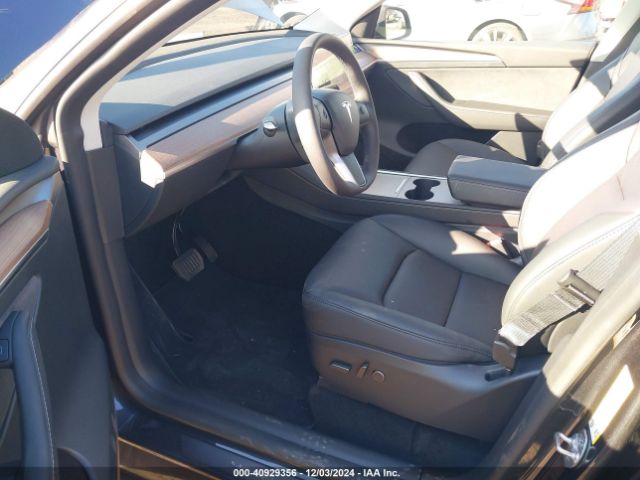 Photo 4 VIN: 7SAYGDED1RF184139 - TESLA MODEL Y 