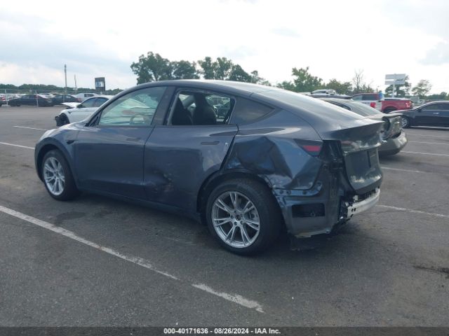 Photo 2 VIN: 7SAYGDED2PF931969 - TESLA MODEL Y 