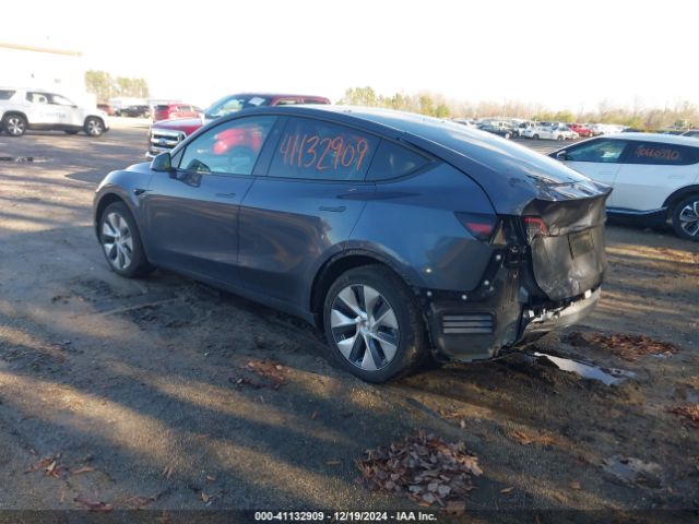 Photo 2 VIN: 7SAYGDED2PF944852 - TESLA MODEL Y 