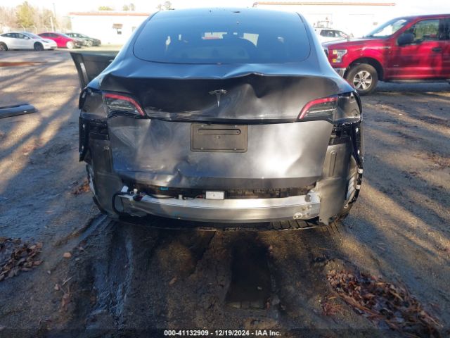 Photo 5 VIN: 7SAYGDED2PF944852 - TESLA MODEL Y 