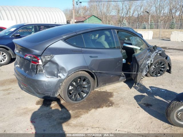 Photo 3 VIN: 7SAYGDED3PF958047 - TESLA MODEL Y 