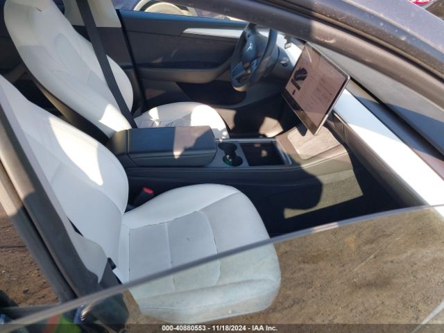 Photo 4 VIN: 7SAYGDED3PF958047 - TESLA MODEL Y 