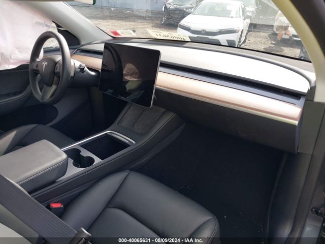 Photo 4 VIN: 7SAYGDED3PF959506 - TESLA MODEL Y 