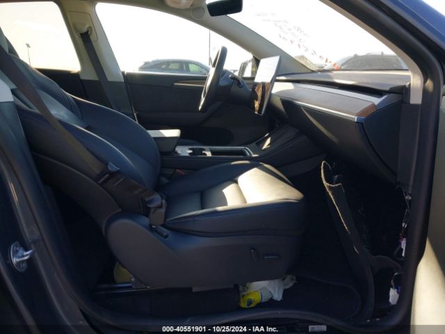 Photo 4 VIN: 7SAYGDED3PF963961 - TESLA MODEL Y 