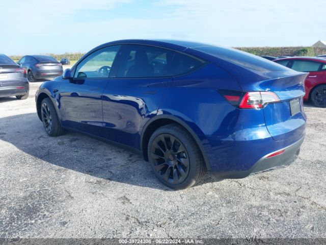 Photo 2 VIN: 7SAYGDED3RF091395 - TESLA MODEL Y 