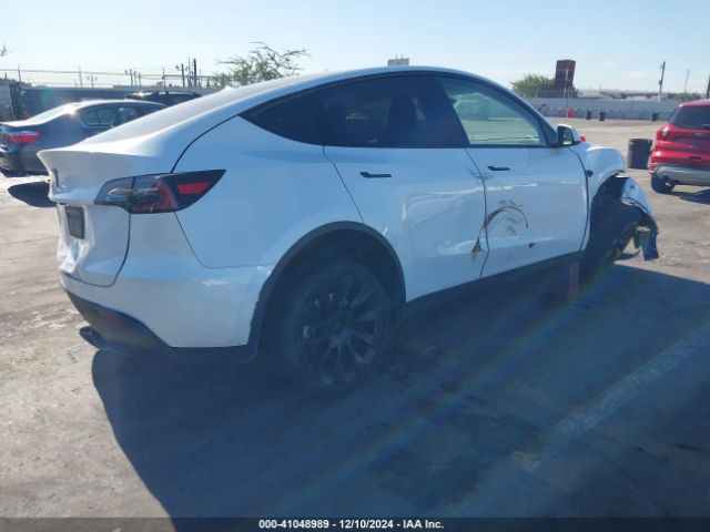 Photo 3 VIN: 7SAYGDED5PF941508 - TESLA MODEL Y 