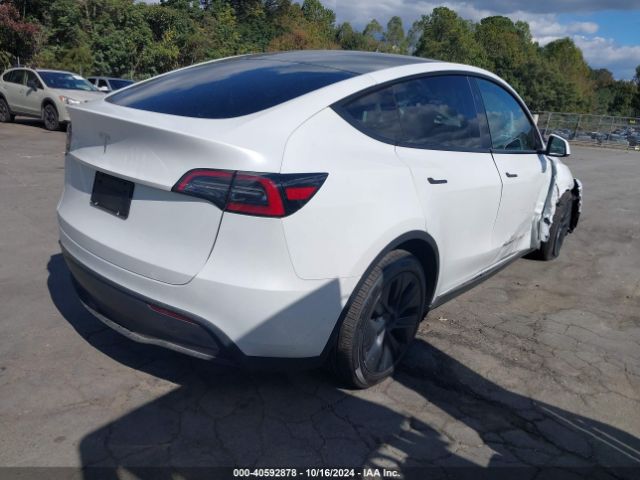 Photo 3 VIN: 7SAYGDED5RA333553 - TESLA MODEL Y 