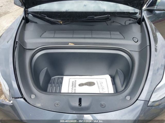 Photo 9 VIN: 7SAYGDED5RF095609 - TESLA MODEL Y 