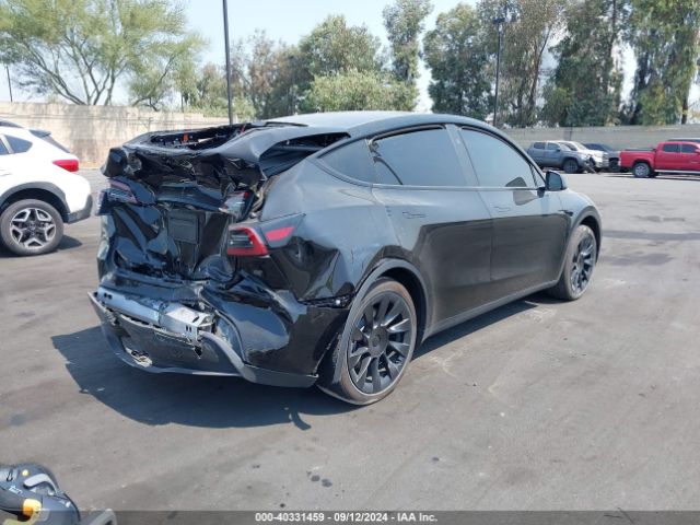 Photo 3 VIN: 7SAYGDED6PF964277 - TESLA MODEL Y 