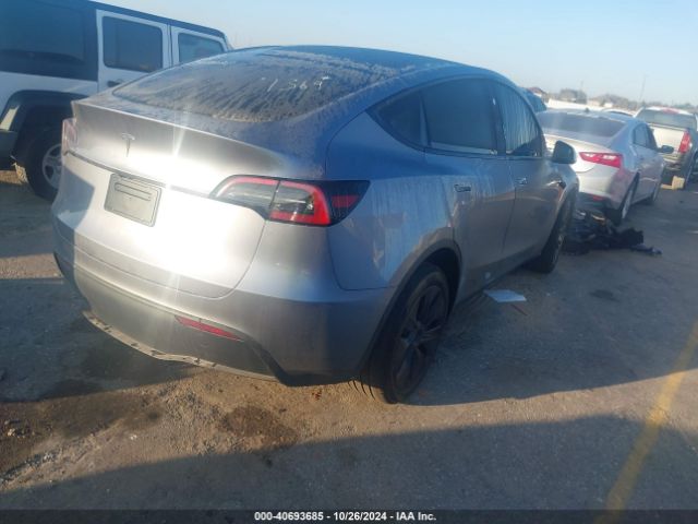 Photo 3 VIN: 7SAYGDED6RA301369 - TESLA MODEL Y 