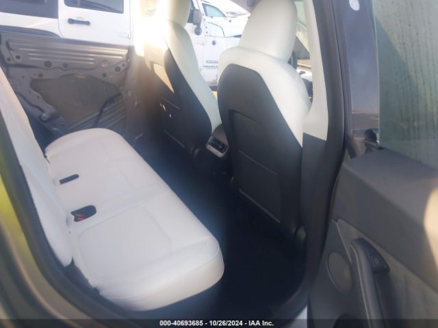 Photo 7 VIN: 7SAYGDED6RA301369 - TESLA MODEL Y 