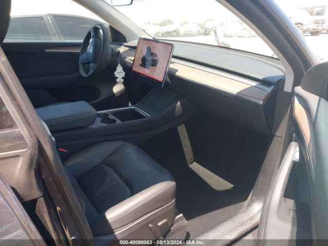 Photo 4 VIN: 7SAYGDED6RF103975 - TESLA MODEL Y 