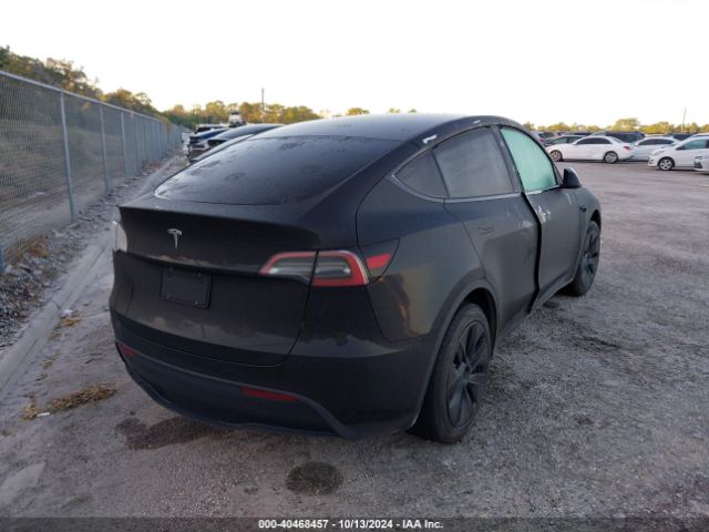 Photo 3 VIN: 7SAYGDED6RF165876 - TESLA MODEL Y 