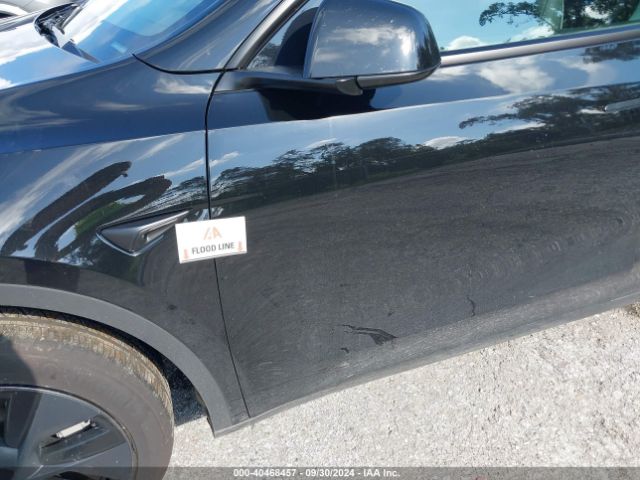 Photo 5 VIN: 7SAYGDED6RF165876 - TESLA MODEL Y 