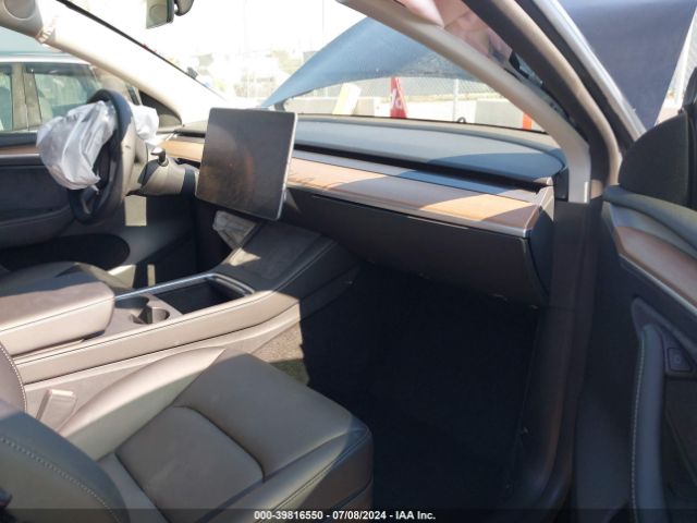 Photo 4 VIN: 7SAYGDED7PF940912 - TESLA MODEL Y 