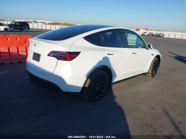 Photo 3 VIN: 7SAYGDED7RF096633 - TESLA MODEL Y 