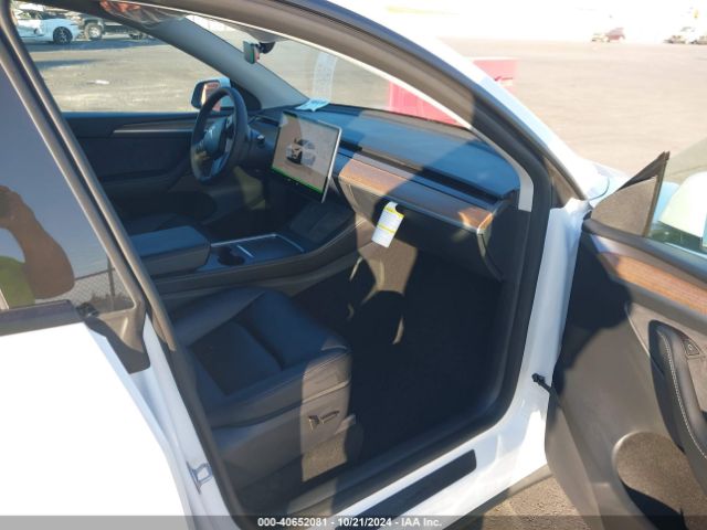 Photo 4 VIN: 7SAYGDED7RF096633 - TESLA MODEL Y 