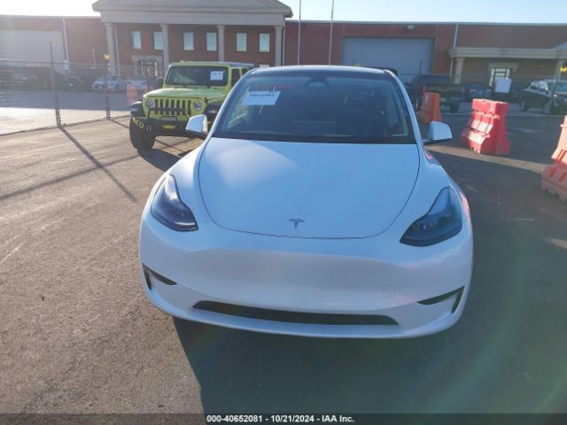 Photo 5 VIN: 7SAYGDED7RF096633 - TESLA MODEL Y 