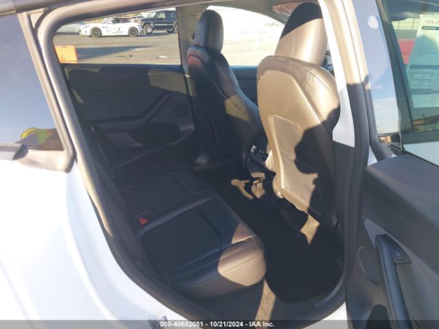 Photo 7 VIN: 7SAYGDED7RF096633 - TESLA MODEL Y 