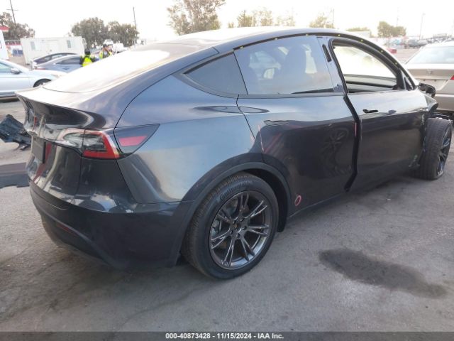 Photo 3 VIN: 7SAYGDED7RF118548 - TESLA MODEL Y 