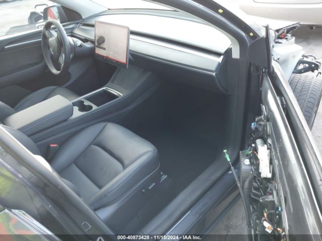 Photo 4 VIN: 7SAYGDED7RF118548 - TESLA MODEL Y 