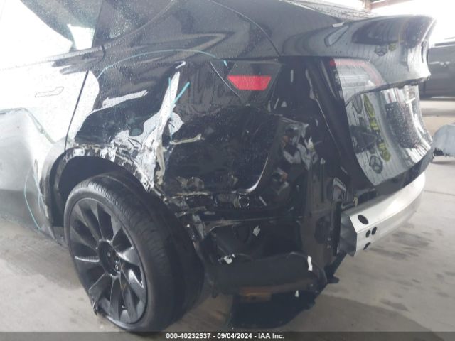 Photo 5 VIN: 7SAYGDED8RF053547 - TESLA MODEL Y 