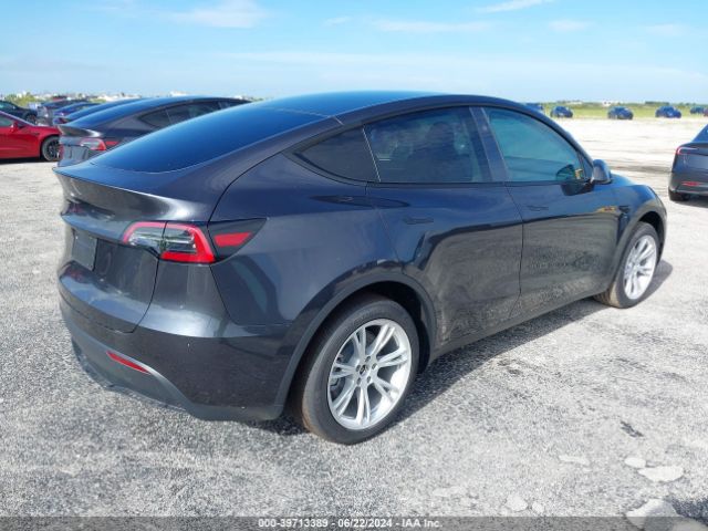 Photo 3 VIN: 7SAYGDED8RF091327 - TESLA MODEL Y 