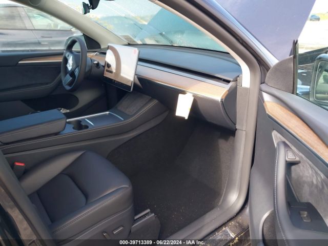 Photo 4 VIN: 7SAYGDED8RF091327 - TESLA MODEL Y 