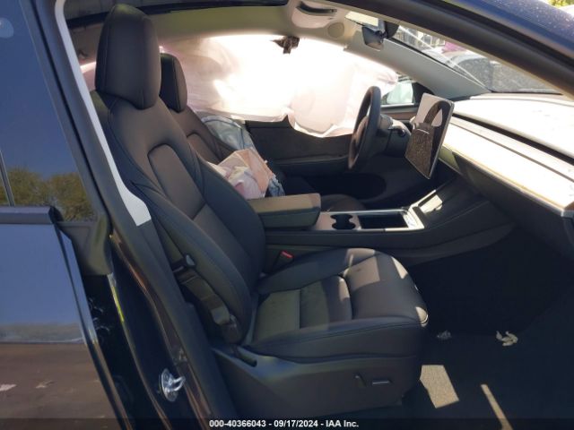 Photo 4 VIN: 7SAYGDED8RF125511 - TESLA MODEL Y 