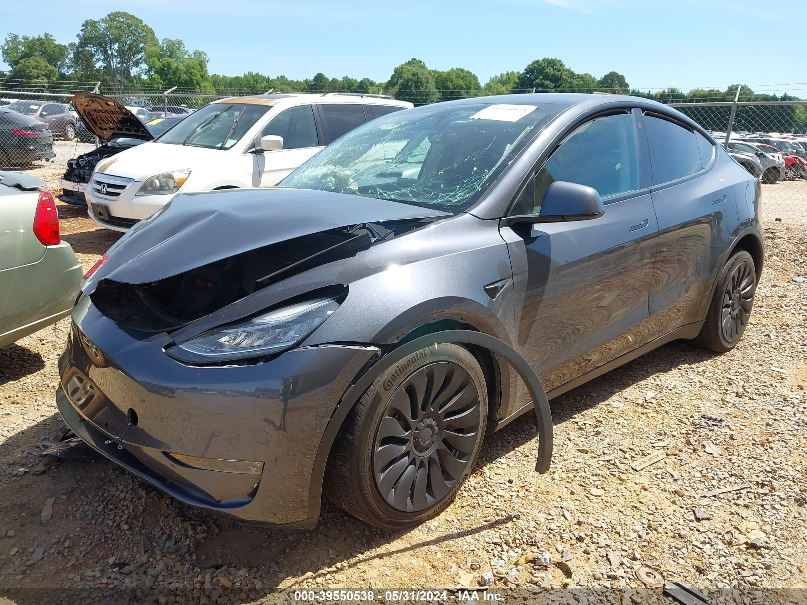 Photo 1 VIN: 7SAYGDEE0NA005363 - TESLA MODEL Y 