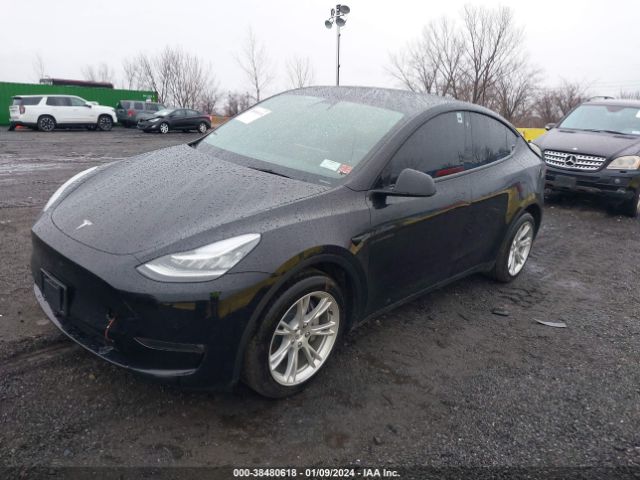 Photo 1 VIN: 7SAYGDEE0NF328380 - TESLA MODEL Y 