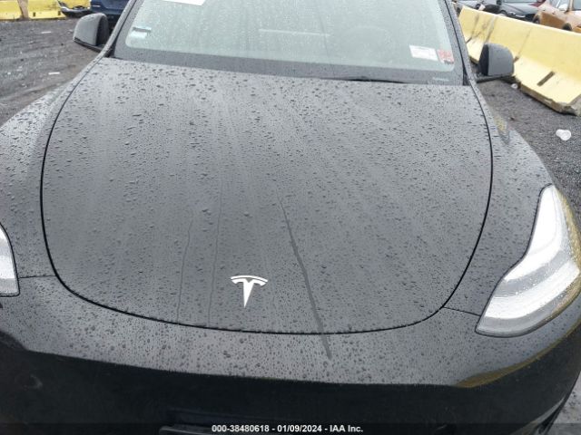 Photo 9 VIN: 7SAYGDEE0NF328380 - TESLA MODEL Y 