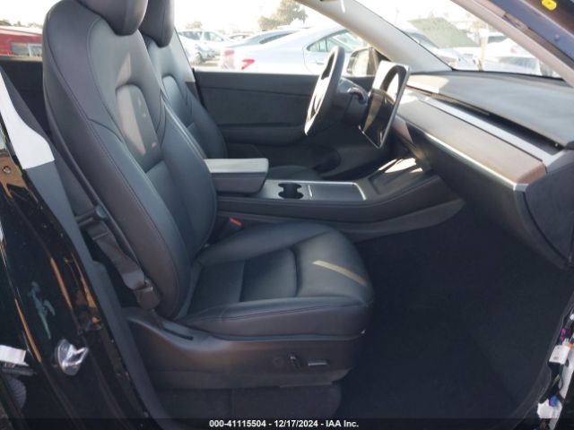 Photo 4 VIN: 7SAYGDEE0NF365168 - TESLA MODEL Y 