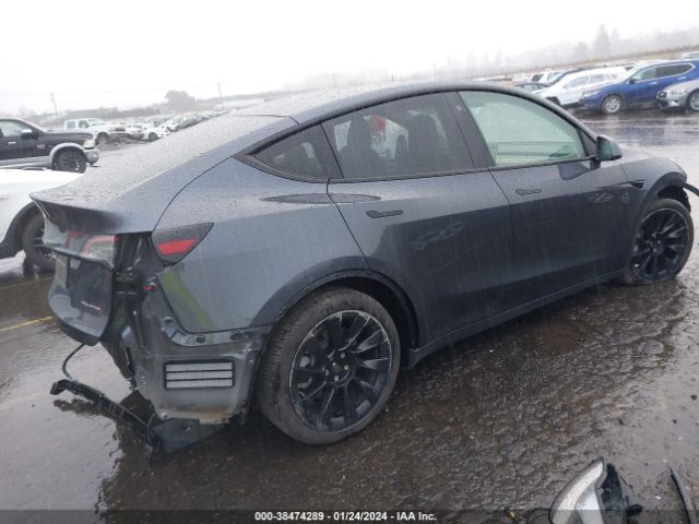 Photo 3 VIN: 7SAYGDEE0NF369947 - TESLA MODEL Y 