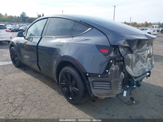 Photo 2 VIN: 7SAYGDEE0NF407564 - TESLA MODEL Y 